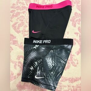 Nike Pro Shortie Shorts Bundle of 2 Spandex Shorts Women’s S